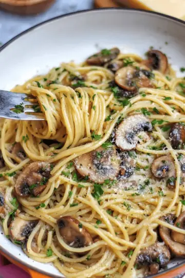 Easy Mushroom Garlic Spaghetti Recipe