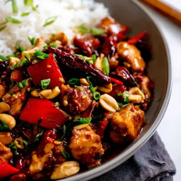 Slow Cooker Kung Pao Chicken (Easy Recipe)